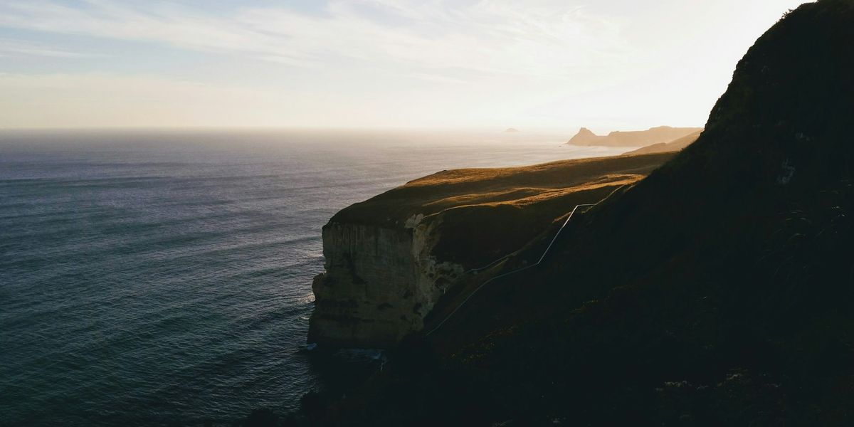 Cliffs and ocean on the Otago coast near Dunedin