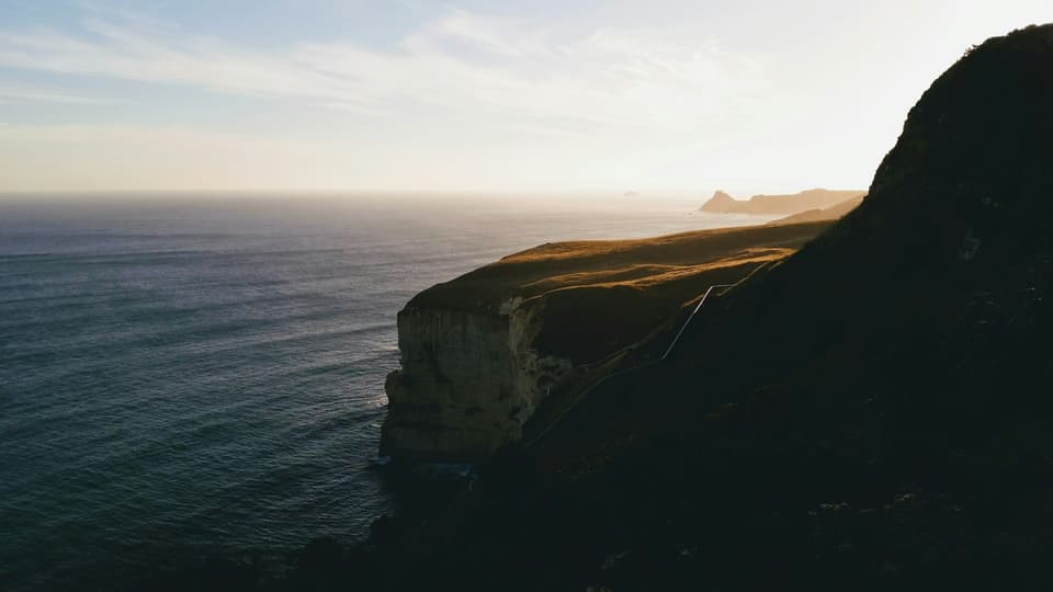 Cliffs and ocean on the Otago coast near Dunedin